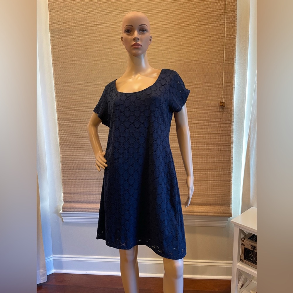 Isaac Mizrahi beautiful navy lace overlay dress. Size XXL